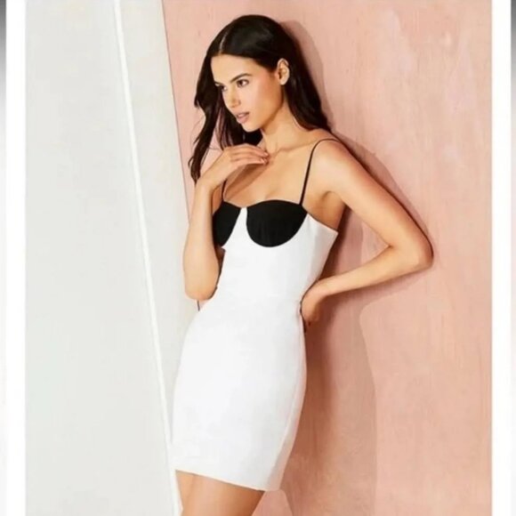 Giani Bernini Dresses & Skirts - Gianni Bin Clara Crepe Sweetheart Neckline Colorblock Bustier Mini Sheath